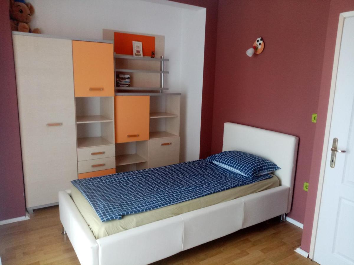 Apartments Puntica Ližnjan エクステリア 写真