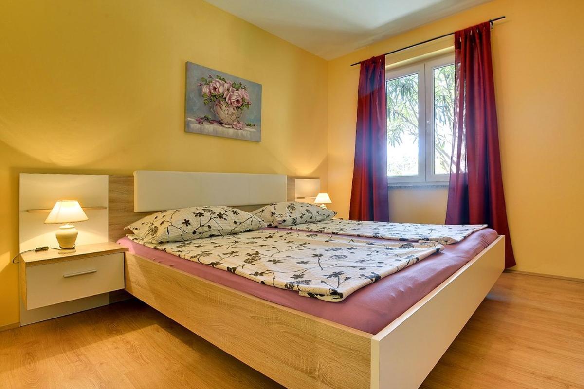 Apartments Puntica Ližnjan エクステリア 写真