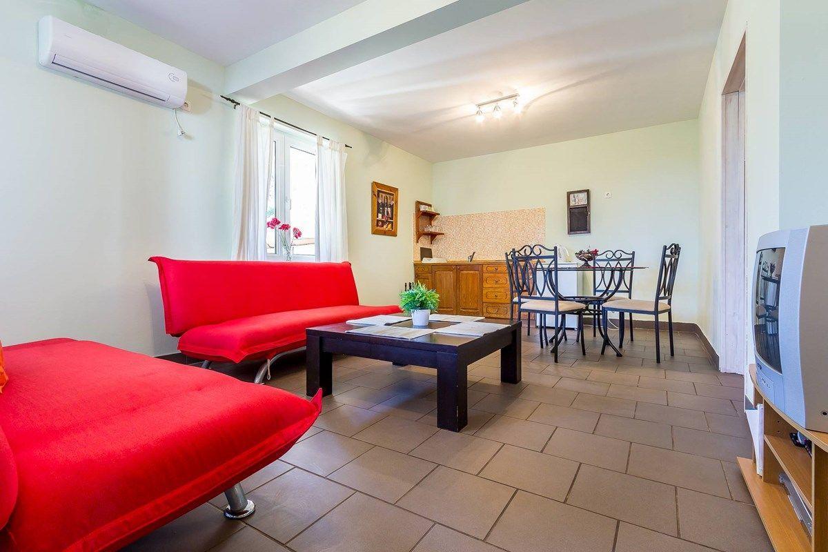 Apartments Puntica Ližnjan エクステリア 写真